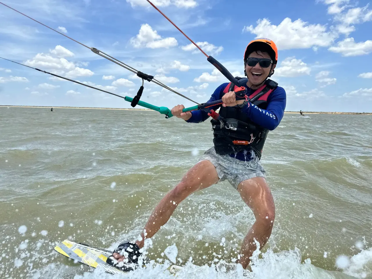 KiteAdventure-Schüler während eines privaten Kitesurfkurses in Mayapo